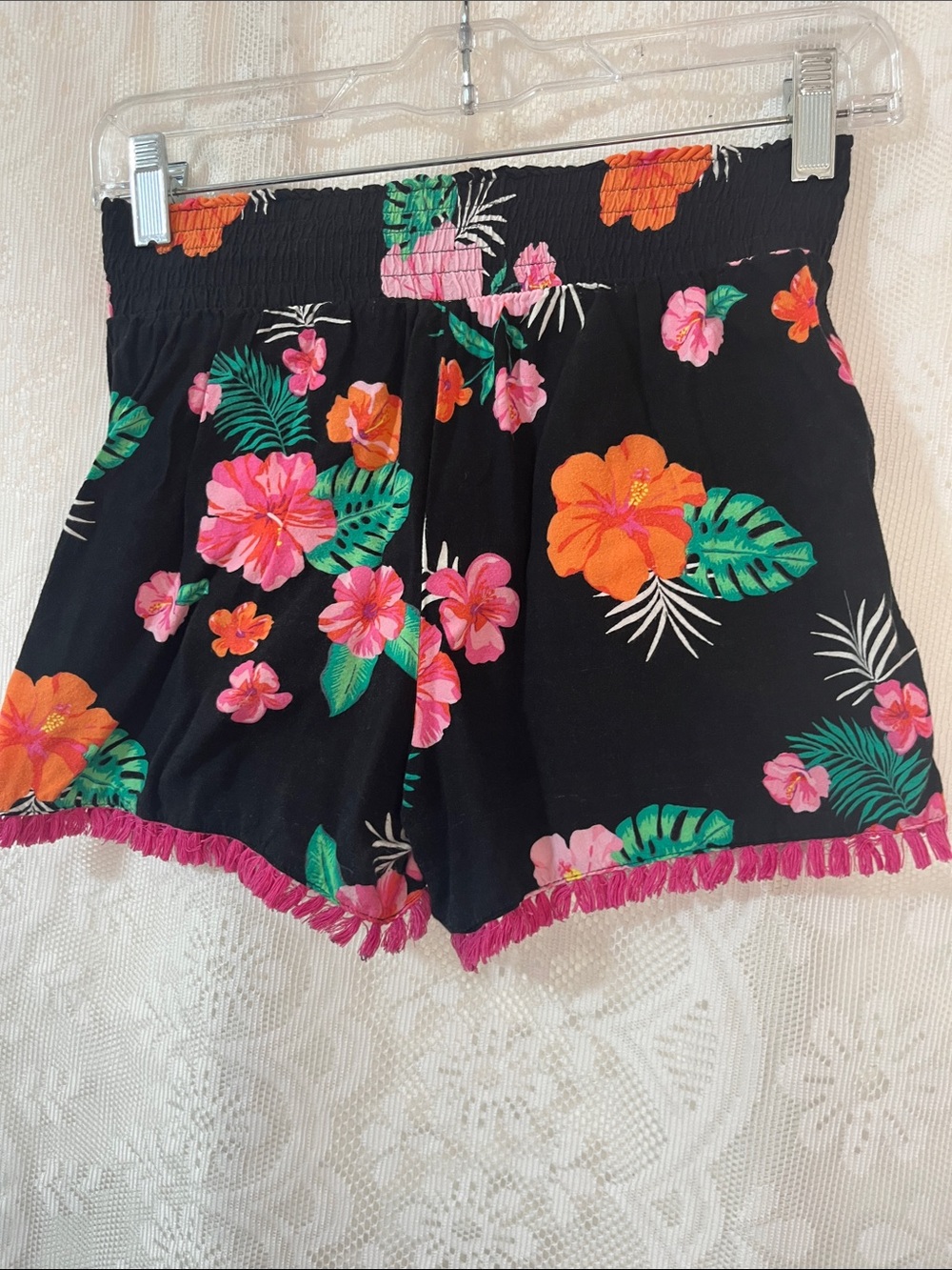 😻5for15😻unbranded High-Waist Black Tropical Fringe Shorts with Pink Tassel S - Picture 3 of 3